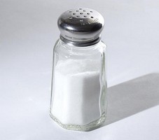 自己免疫疾患発症を招く食塩の過剰摂取